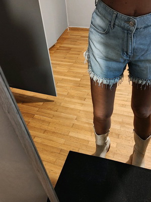 Denim shorts like new with special finish, sizes S and M
