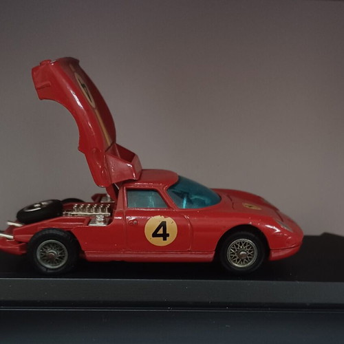Ferrari Berlinetta 250 Le Mans Corgi Toys used, metal 1:43 scale