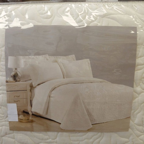 Ivory quilted wedding bedspread new by ΡΥΘΜΟΣ 2.30×2.50 m