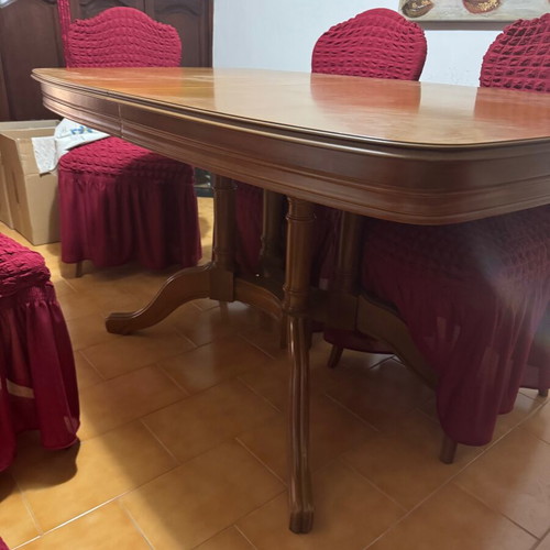 Vintage extendable solid wood dining table with 6 chairs, like new