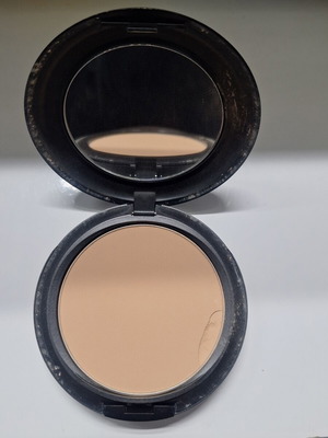Mac Studio Fix Powder Foundation NC35 with slight corner damage