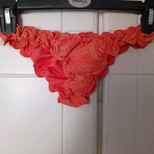 Calzedonia bikini set like new, peach with lace design