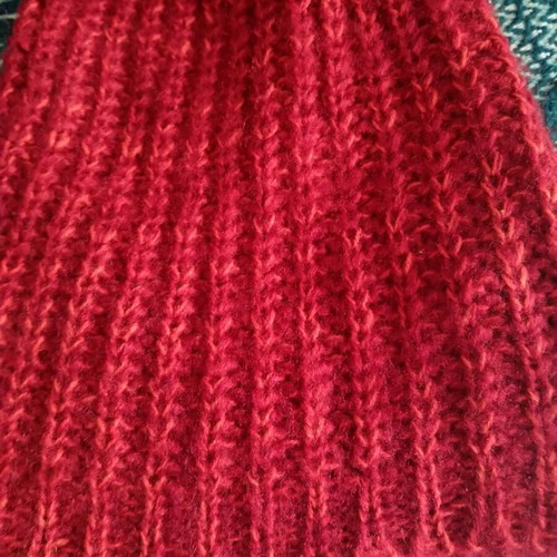 Hat new with pompom unique copper color stamion