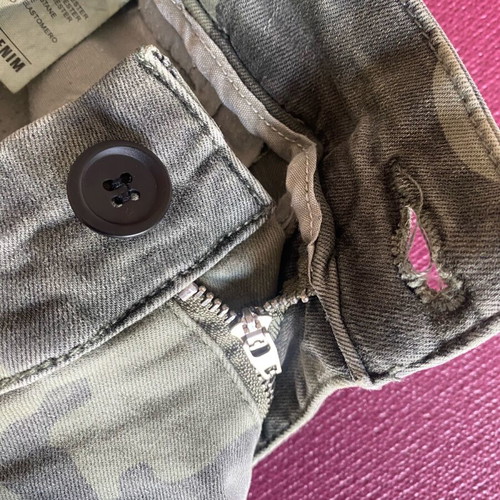 Women's jogger pants with camouflage pattern like new, size S