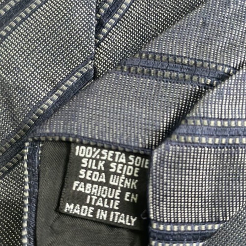 Hugo Boss silk tie like new, blue