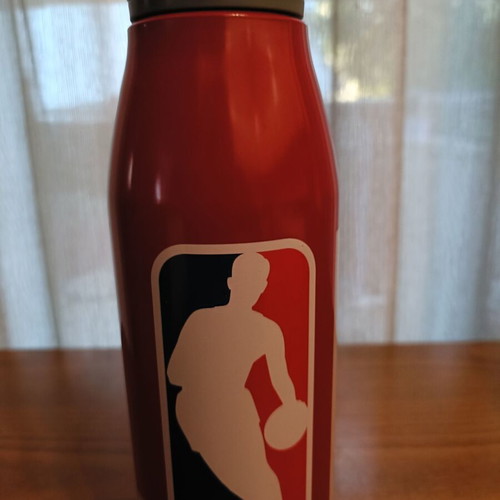 NBA water bottle like new