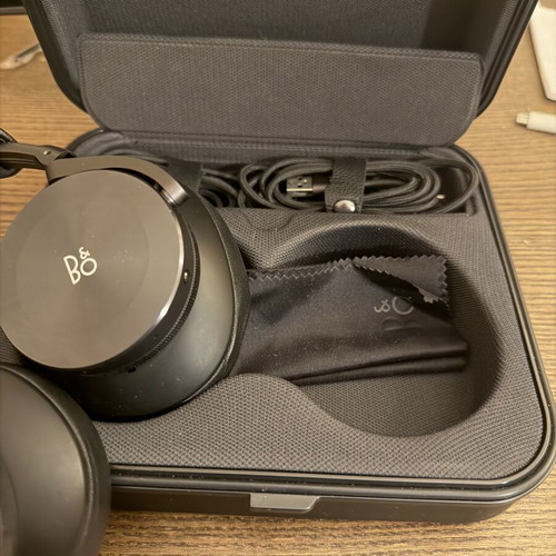 B&O Beoplay H95 wireless headphones like new, black