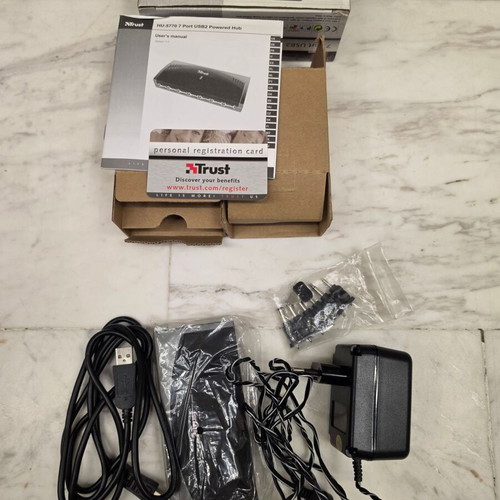 Trust 7 Port USB 2.0 Powered Hub with power adapter