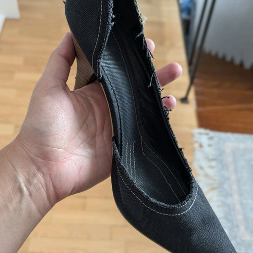 Replay pumps used with denim fabric, size 39