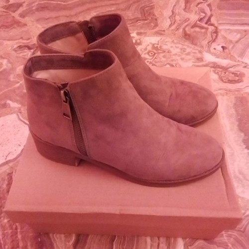 Women's low ankle boots like new, dark beige, size 37