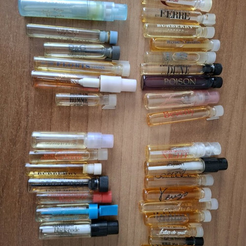 Genuine perfume samples used, set of 33 pieces