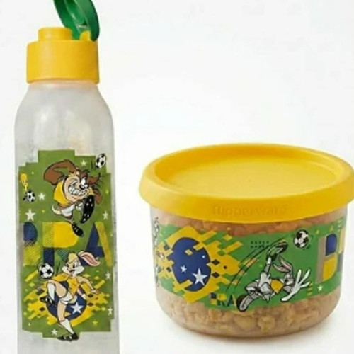 Looney Tunes Tupperware set with bowl 600ml and bottle 750ml