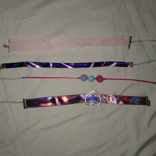 Choker necklace set iridescent pink mauve, like new, Stradivarius