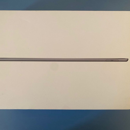 iPad Air 3 256GB like new with Smart Keyboard and Apple Pencil