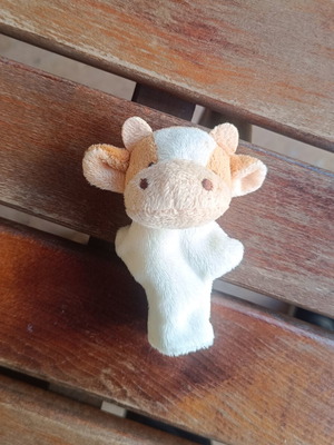 Plush Finger Puppet Cow like new