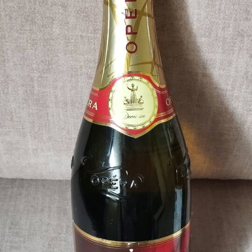 Opera sparkling wine new