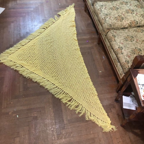 Yellow knitted scarf like new with crochet