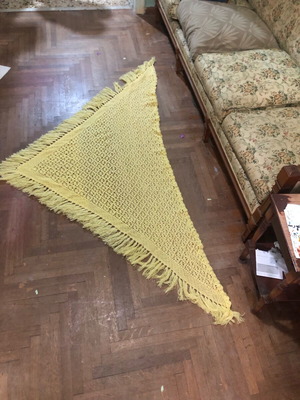 Yellow knitted scarf like new with crochet