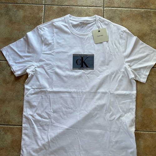 Calvin T shirt new, size M, white