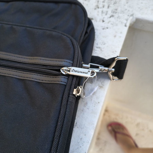 Diplomat shoulder bag like new, black, durable nylon