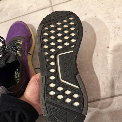 Adidas Boost athletic shoes 37.5 like new, purple
