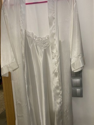 Νυφικό νυχτικό με ρομπάκι μεταχειρισμένο, λευκό, μέγεθος S-M