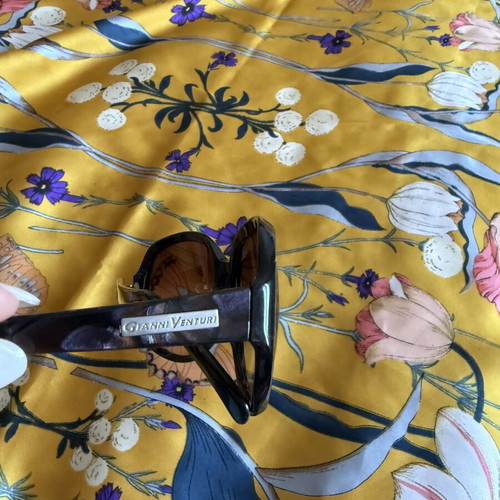 Gianni Venturi sunglasses like new, purple glitter