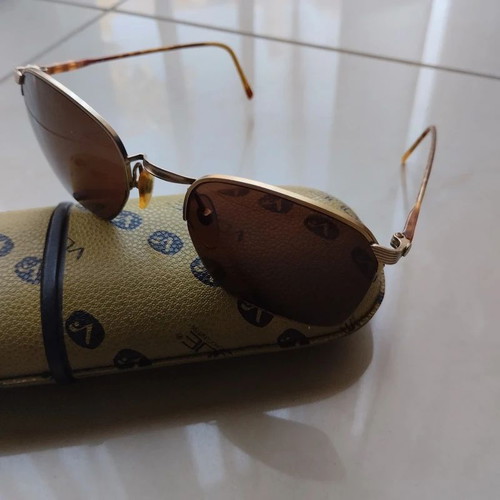 Vogue vintage sunglasses brown with gold frame, like new