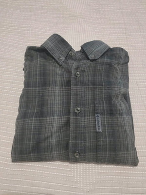 Columbia men's shirt size Small, 100% cotton, like new