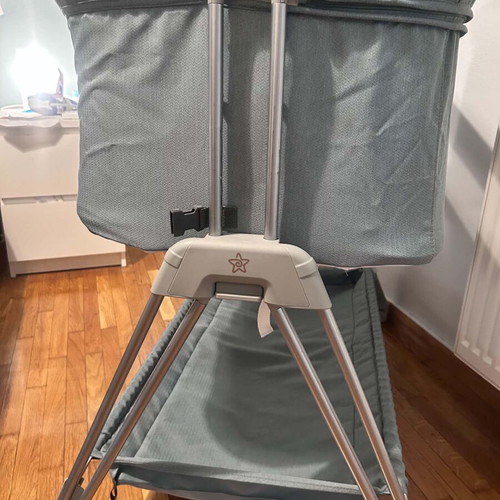 Bebé Stars Pearl Cradle like new, adjustable height, bed attachment