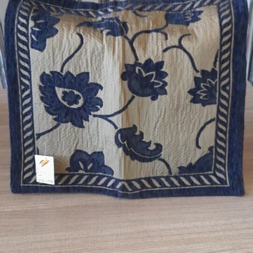 Chenille throw set 3 pcs new with two pillowcases