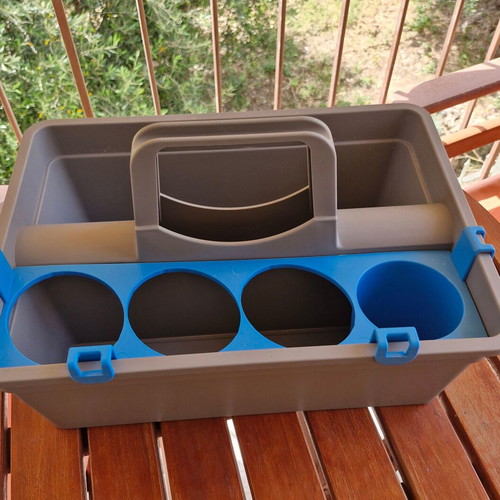 Plastic carrying basket like new for tools and cleaning supplies