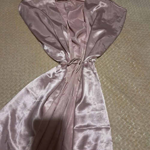 Deena USA satin robe dusty pink like new, size medium
