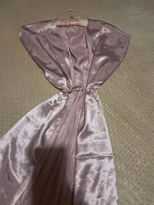 Deena USA satin robe dusty pink like new, size medium
