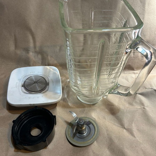 Oster Blender with Glass Jar new
