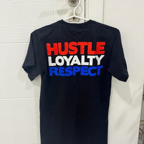WWE Rise Above Hate Hustle Loyalty Respect T-shirt used, size Small