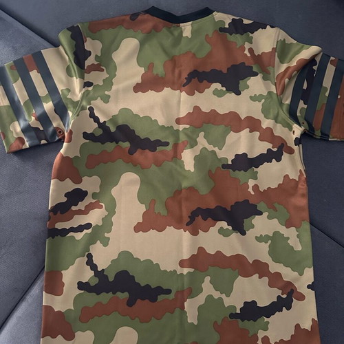 Adidas tshirt short sleeve like new, size M, green