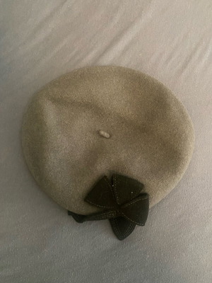 Laulhere Heritage wool beret unused, women's
