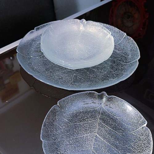 Vintage Arcoroc France "Aspen" leaf-shaped dinnerware set like new