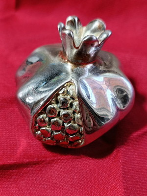 Decorative pomegranate