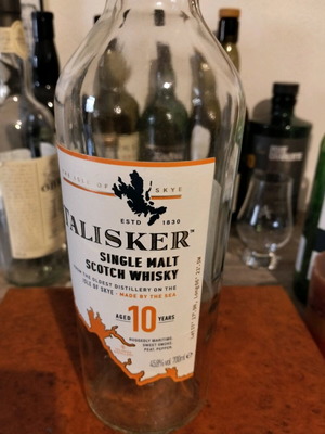 Бутилка уиски Talisker 10 години като нова, празна
