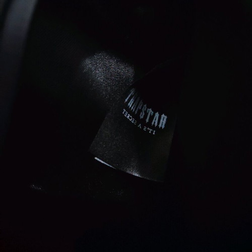 Trapstar Irongate T Bag like new, black and white