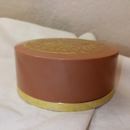 Vintage Couture Cosmetics powder box ULTIMA II by CHARLES REVSON used