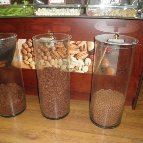 Coffee shop and nut shop equipment in very good condition