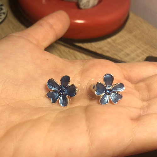 Flower earrings new, blue and silver