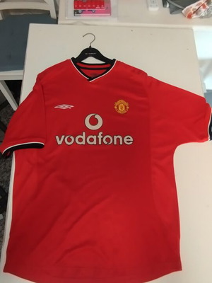 Manchester United 2000/2002 jersey like new, authentic, size Large