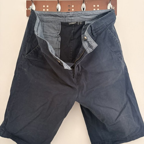 Blue fabric bermuda shorts, size large