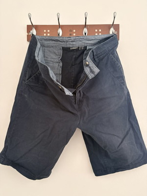 Blue fabric bermuda shorts, size large