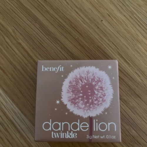 Benefit Highlighter new sealed product
