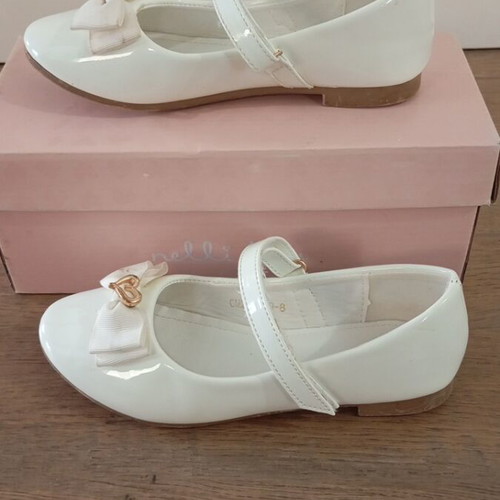 Nelli Blu white patent ballerina shoes size 32